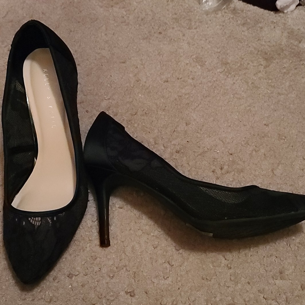 High Heel - Picture 2 of 2